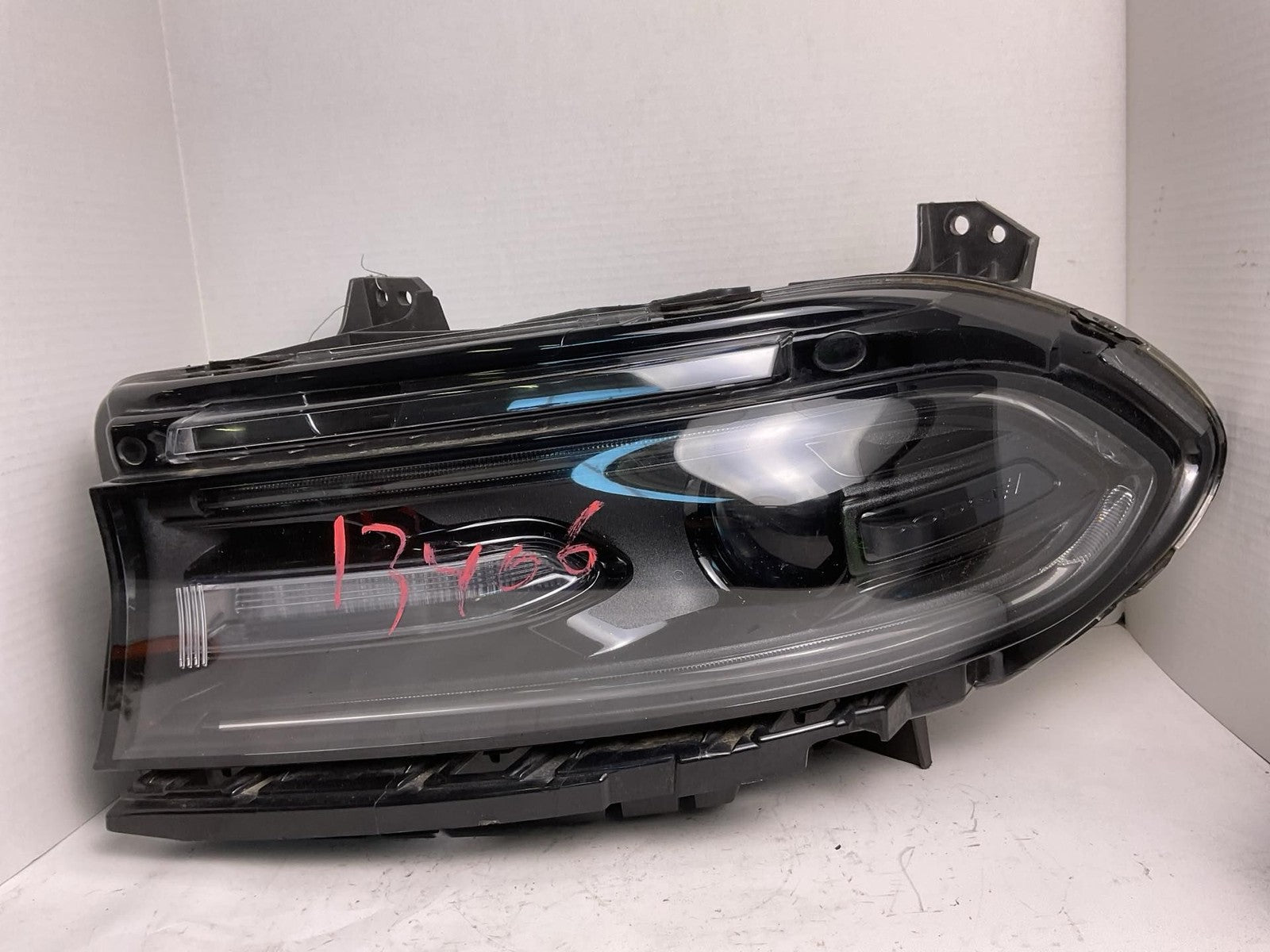 Headlight Assembly Right Passenger Side For 2016-2021 Dodge Charger0